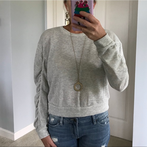 ❤️SIZE LARGE❤️Grey Ruched Sleeve Top - Picture 4 of 6